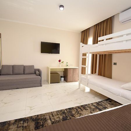 Hotel Vivas Dıraç Dış mekan fotoğraf