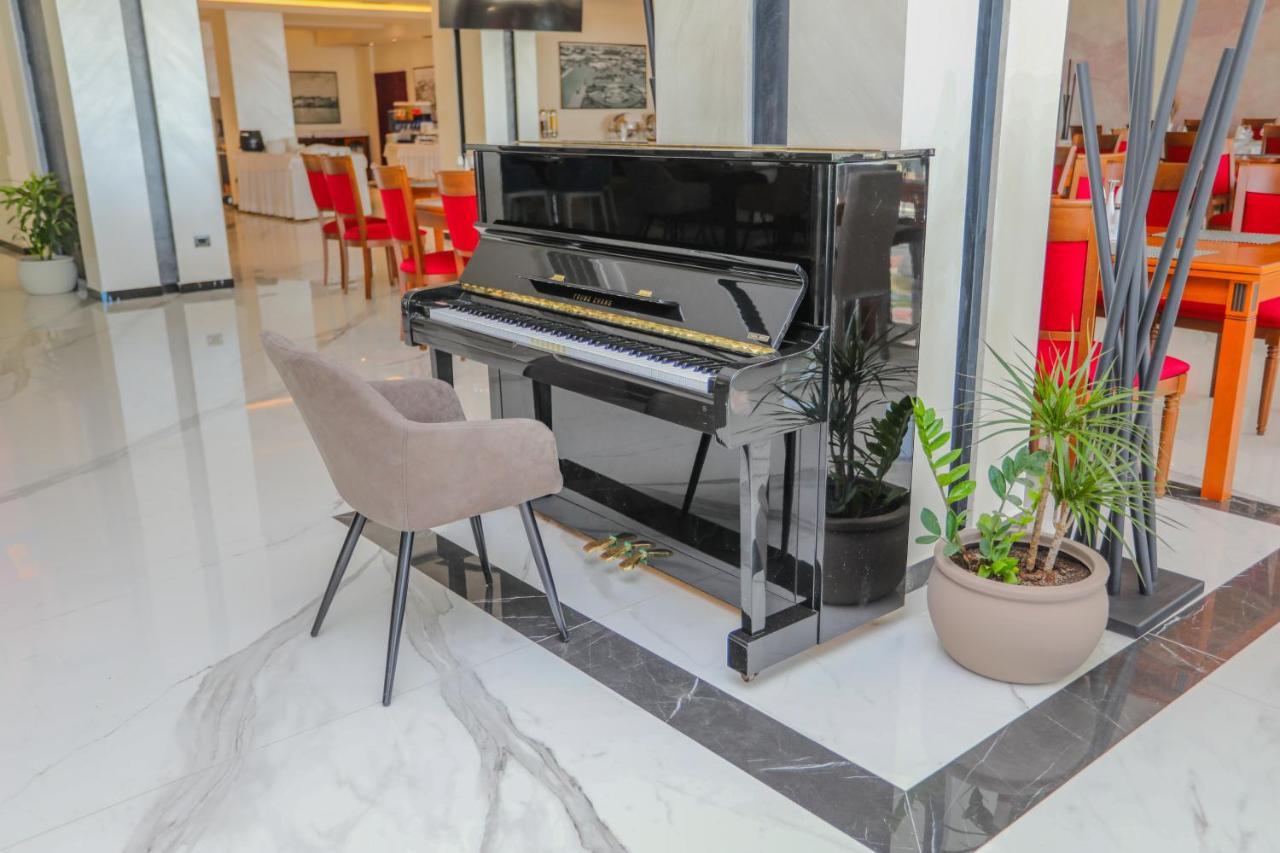 Hotel Vivas Dıraç Dış mekan fotoğraf