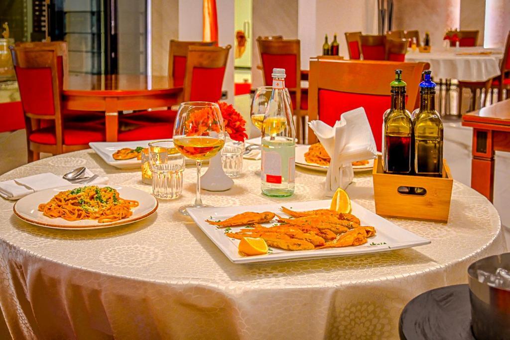 Hotel Vivas Dıraç Dış mekan fotoğraf