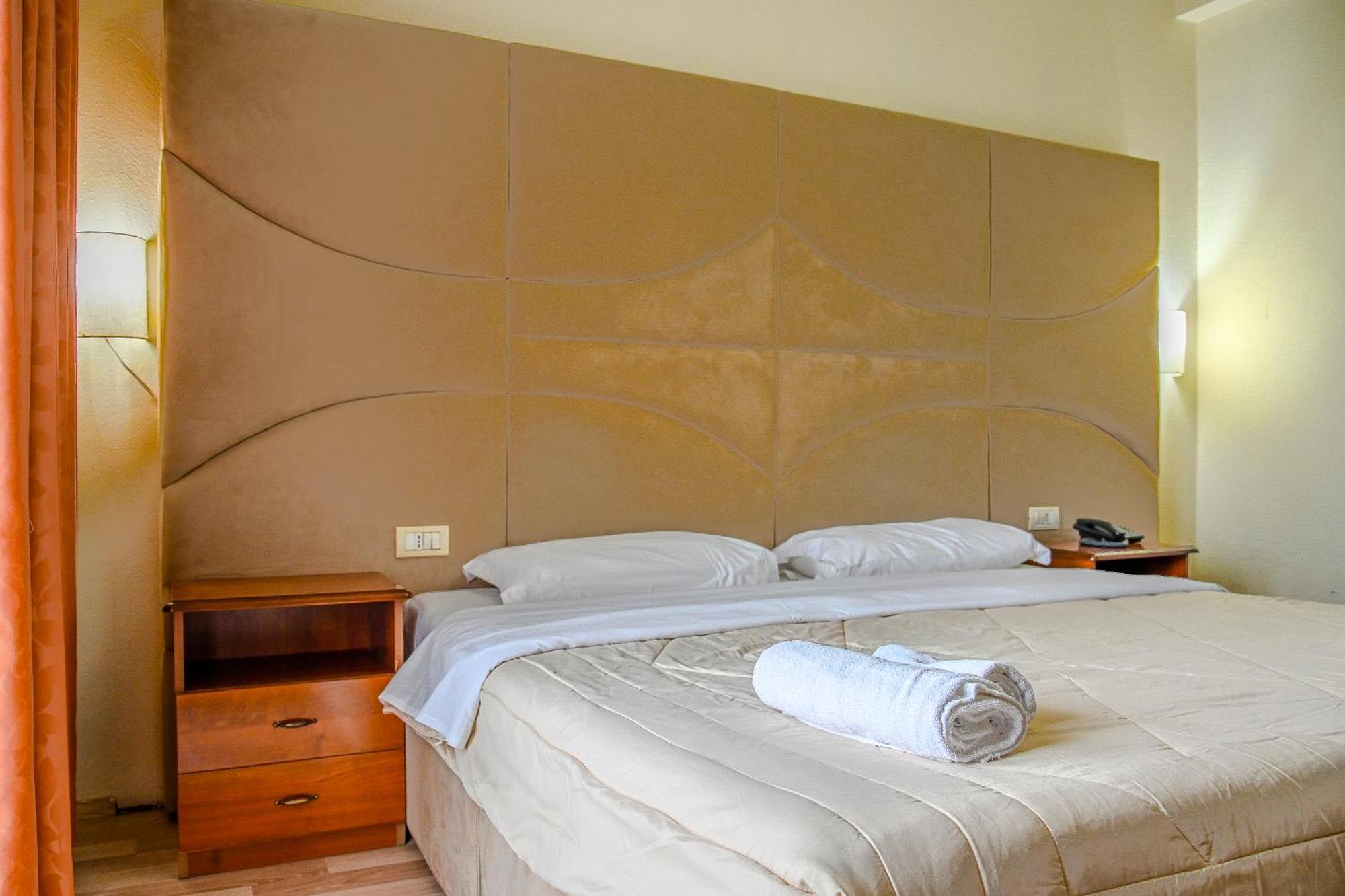 Hotel Vivas Dıraç Dış mekan fotoğraf