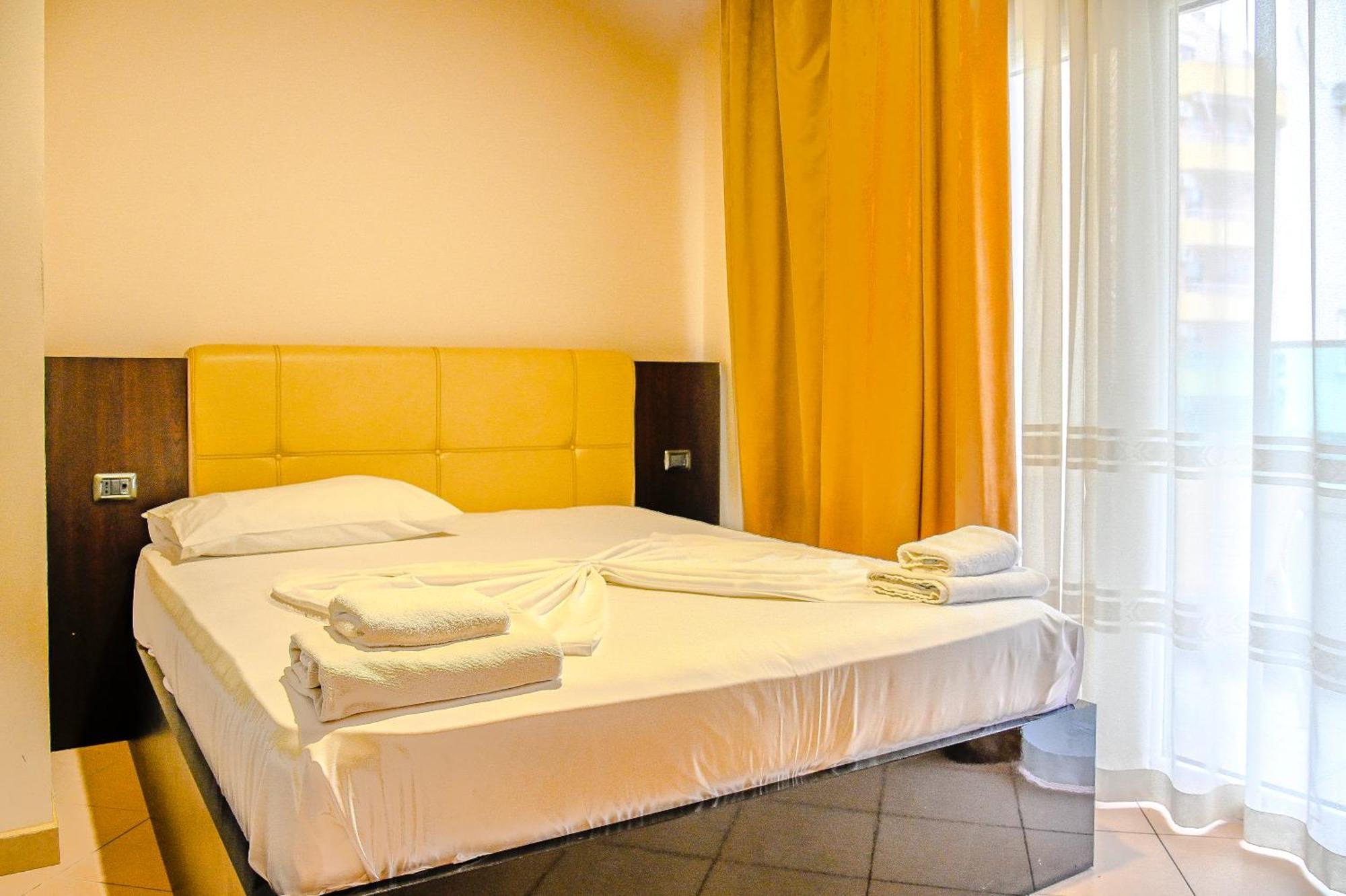 Hotel Vivas Dıraç Dış mekan fotoğraf