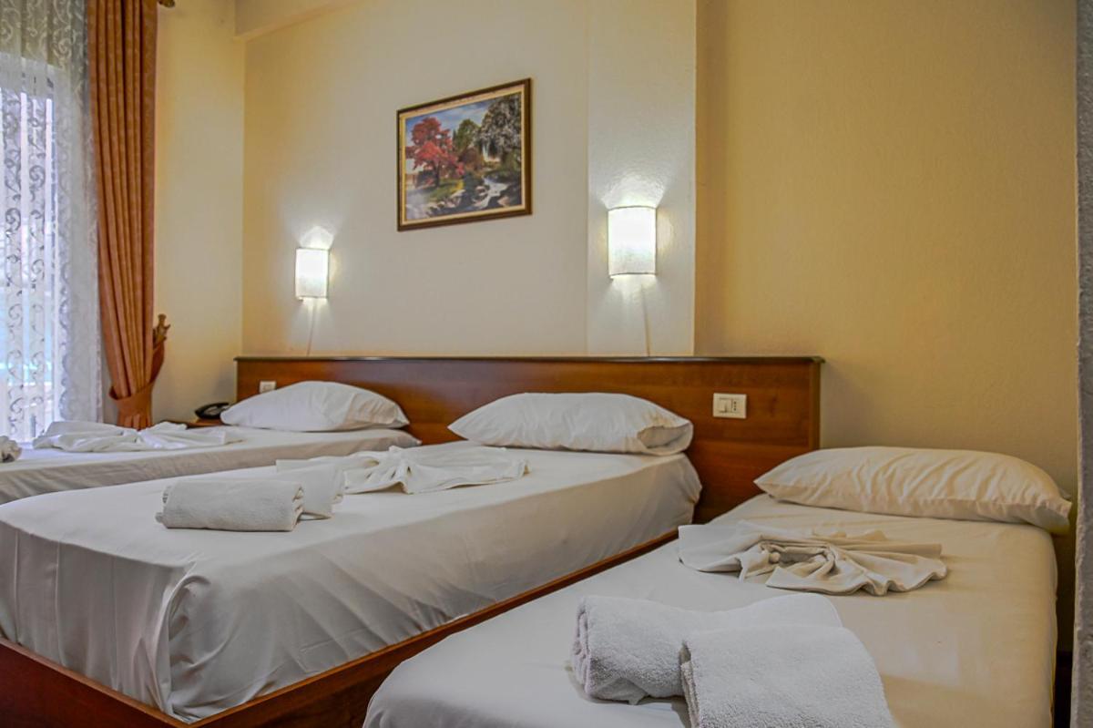 Hotel Vivas Dıraç Dış mekan fotoğraf