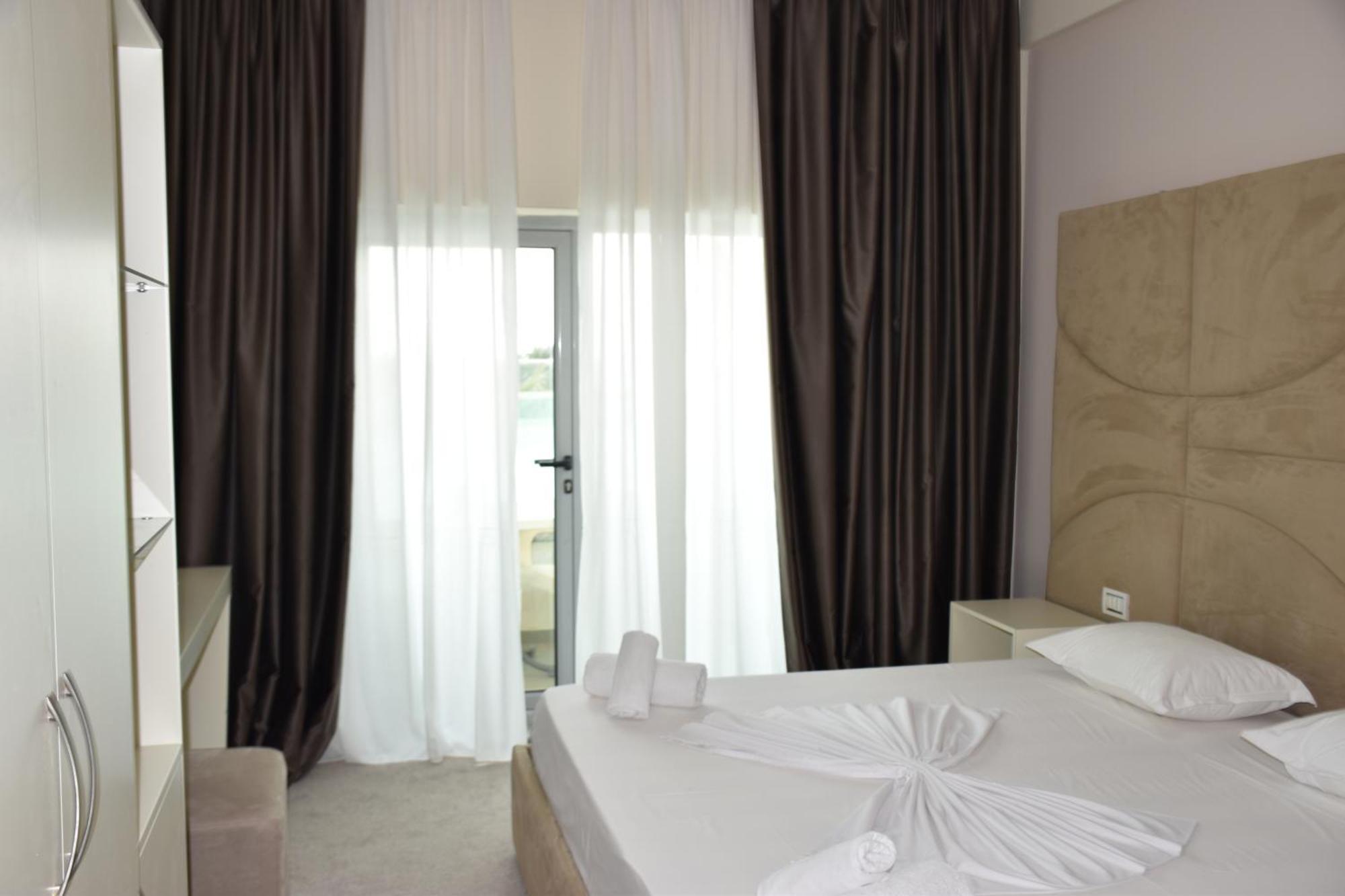 Hotel Vivas Dıraç Dış mekan fotoğraf